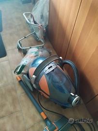 aspirapolvere e vaporetto 