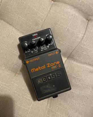 Distorsore Boss MT 2 Metal Zone