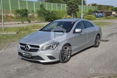 MERCEDES CLA 220 d Automatic Premium Dark Night