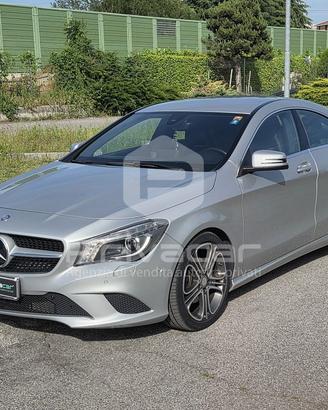 MERCEDES CLA 220 d Automatic Premium Dark Night