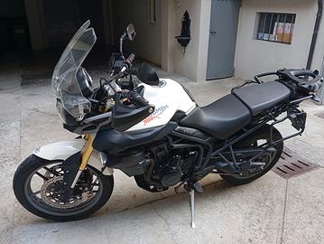 TRIUMPH TIGER 800 2012