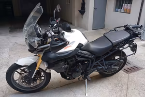 TRIUMPH TIGER 800 2012