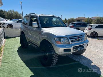 Mitsubishi Pajero 3.2 16V DI-D 3p. GLX