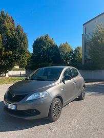 Lancia Ypsilon 1.2 gold