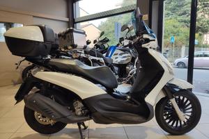Piaggio Beverly 300 i.e.