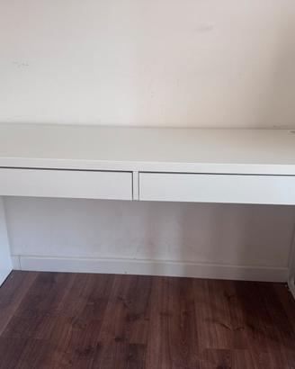 Scrivania Ikea