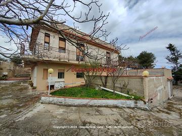 Casa, Santa Cristina Gela.