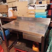 tavolo inox con cassetto 