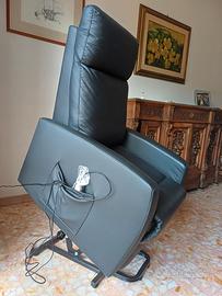 Poltrona alzapersone elettrica e reclinabile