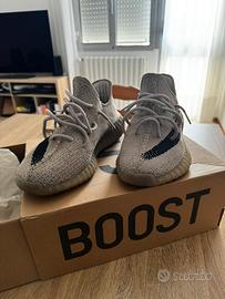 Yeezy 350 V2 slate / core black