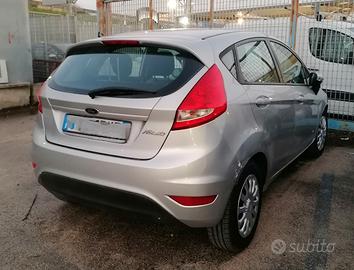 FORD
Fiesta 6a serie
1.4 5P Bz.- GPL Titanium