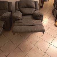 Divano due posti più poltrona 