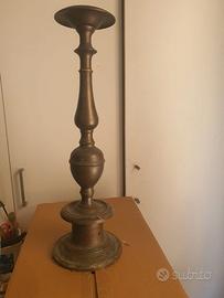 Candeliere in bronzo fusione e tornito