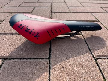 Sella FIZIK antares R3 kium