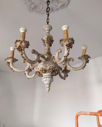 Lampadario ceramica  stile Capodimonte 