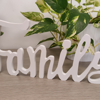 Scritta Family da arredamento in PVC bianco 36 cm