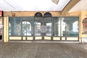 NEGOZIO A RIVAROLO CANAVESE