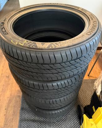 4 gomme 225/45 r17 KUMHO ECSTA