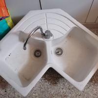 Lavello angolare in fragranite