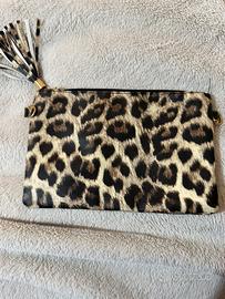 Pochette con stampa leopardata