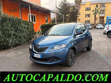 Lancia Ypsilon 1.0 FireFly 5 porte S&S Hybrid Silv