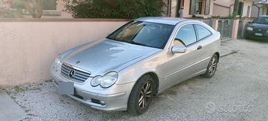 Mercedes sport coupé C220