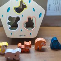 Scatola con Forme di Animali in Legno