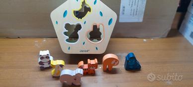 Scatola con Forme di Animali in Legno