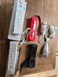 4 Wiimote + 3 Nunchuk Nintendo Wii