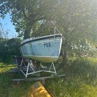Barca a vela solo da pulire a Peschiera d/G