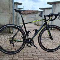 Bici da corsa telaio in carbonio Look 566