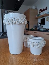 3 vasi in porcellana 