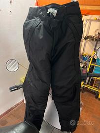 Pantaloni moto