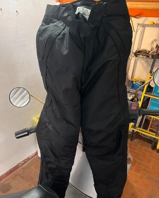 Pantaloni moto