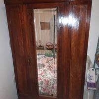 Armadio antico vintage