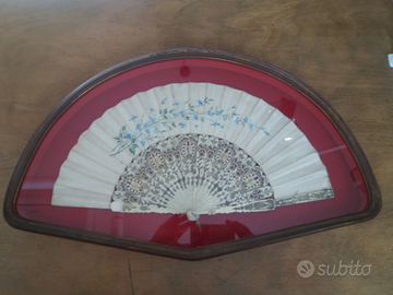 Ventaglio antico in seta e osso