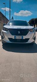 Peugeot 2008 Bianca Pure Tech 130 S&S Allure Pack