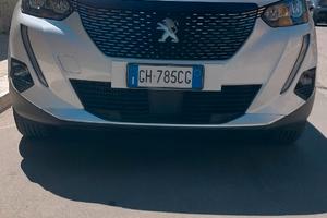 Peugeot 2008 Bianca Pure Tech 130 S&S Allure Pack