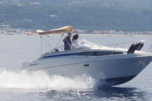 Bayliner 2355 Ciera-Mercruiser 5.7 rifatto a nuovo