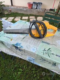 Sega elettrica professionale DeWalt 