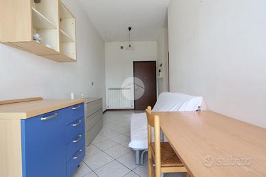 2 LOCALI A TORTORETO