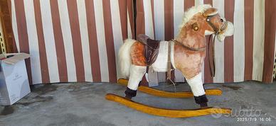 cavallino a dondolo