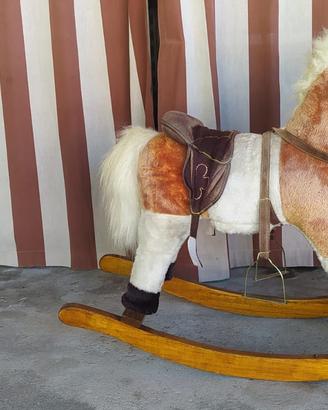 cavallino a dondolo