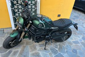Benelli Leoncino 800