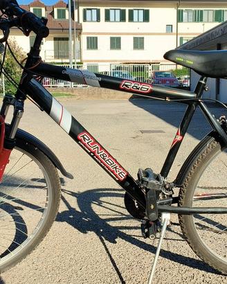 bicicletta Mountain bike 