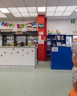 Immobile di 359 m² con 1 locale a Legnano
