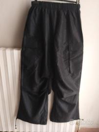 pantaloni larghi con tasconi