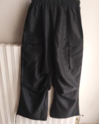 pantaloni larghi con tasconi