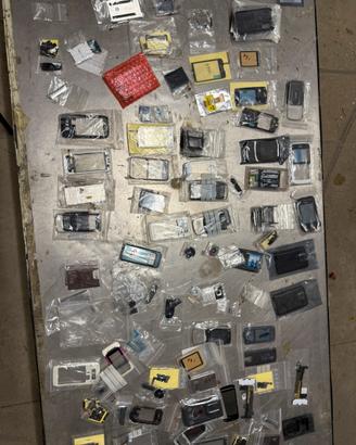 Lotto ricambi per cellulari