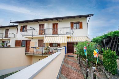 VILLA A SCHIERA A RIVAROLO CANAVESE